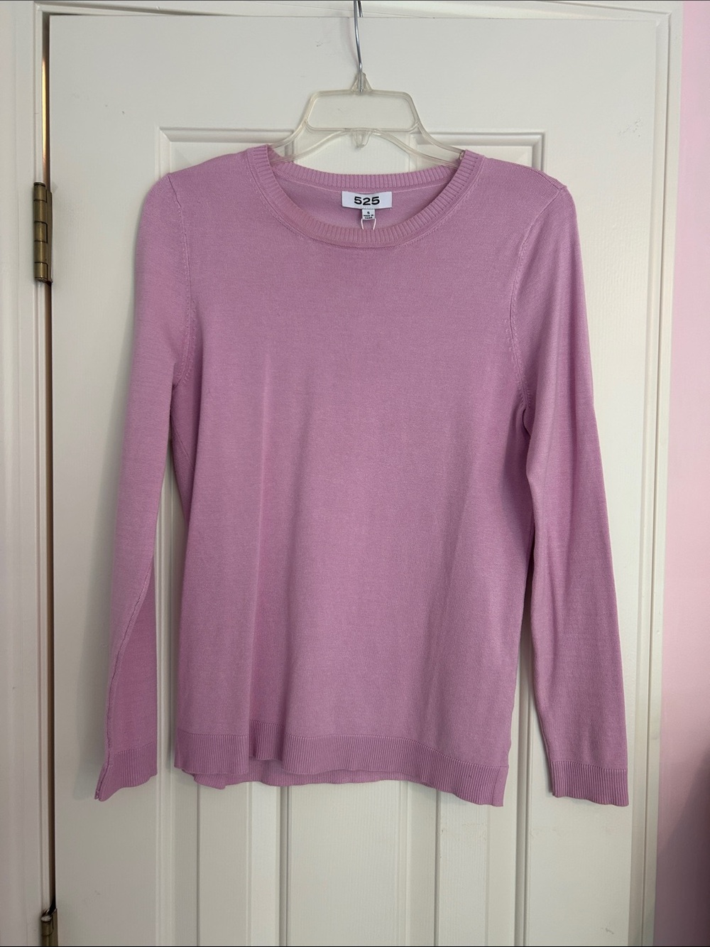 NWT 525 America lavender crewneck sweater